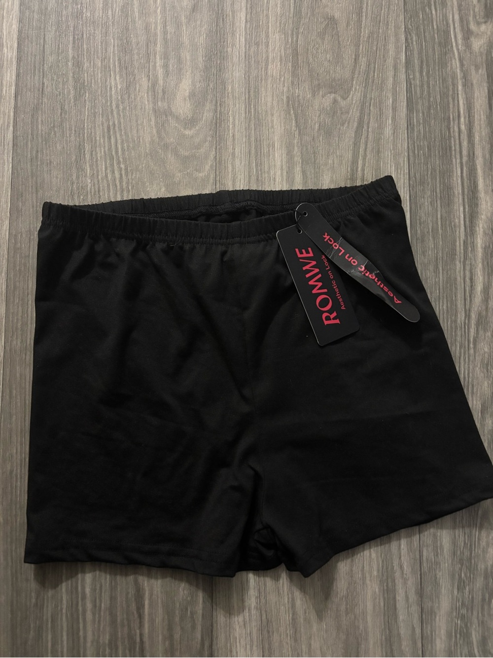 ROMWE Black Elastic-Waist Casual Shorts